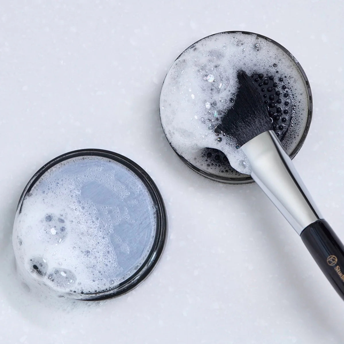 STUDIO17 Brush & Puff Cleanser Pad - TokTok Beauty